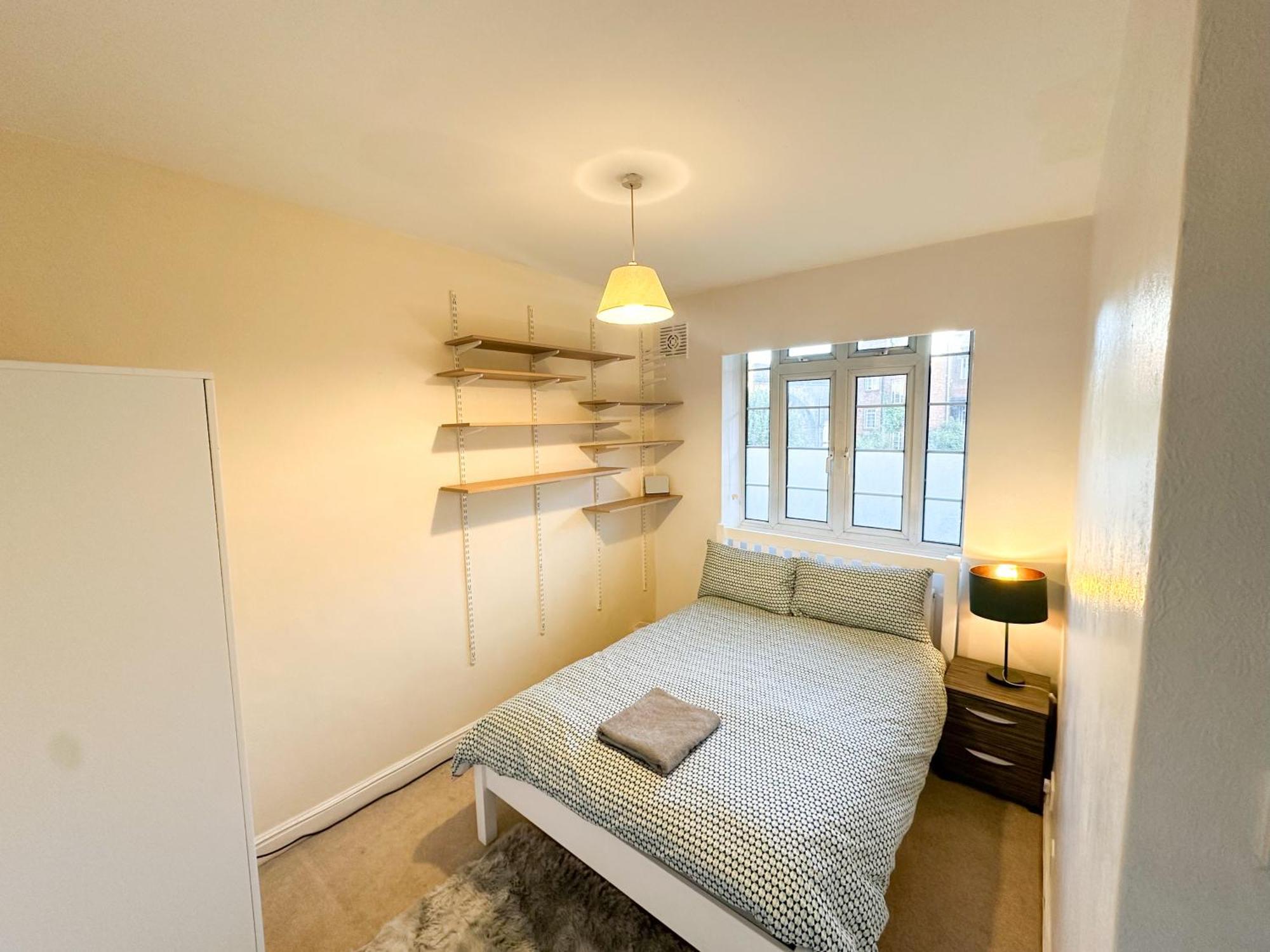 2 Bed Flat - Short Walk From Brent Cross Station Apartman Hendon Kültér fotó